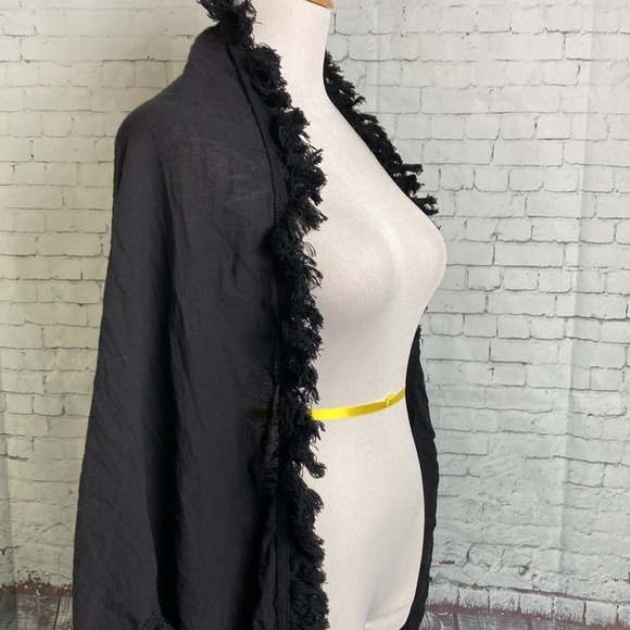 De La Rosa Plau Black Poncho Fringe Shawl Designer OS Boho Lagenlook Longline - Picture 16 of 16